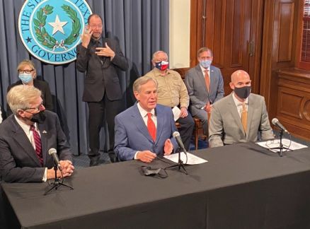 州长雅培宣布德州灾难声明