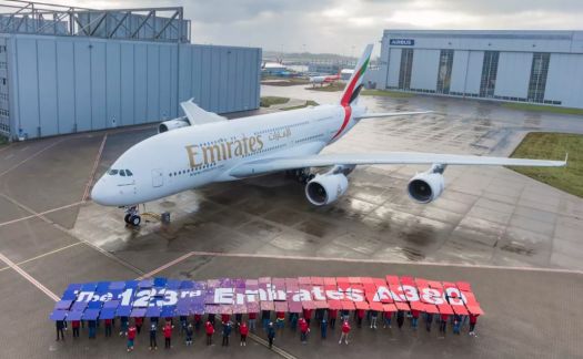 最后一架空客A380下线并交付给阿联酋航空