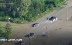休斯敦洪水泛滥  政府要求民众撤离