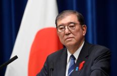 日本首相石破茂宣布辞职