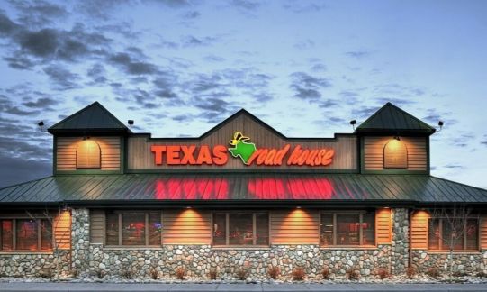Texas Roadhouse CEO 因新冠后遗症自杀身亡