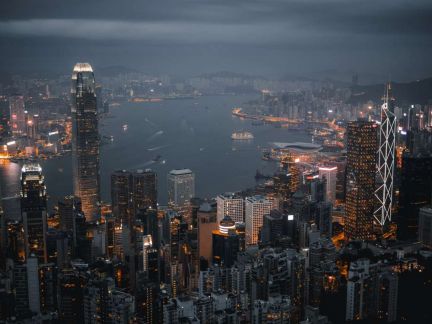 香港疫情扩散  确诊数几何级增长