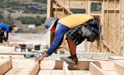 美国4月非农就业增17.7万，好于预期，6月降息可能性减小